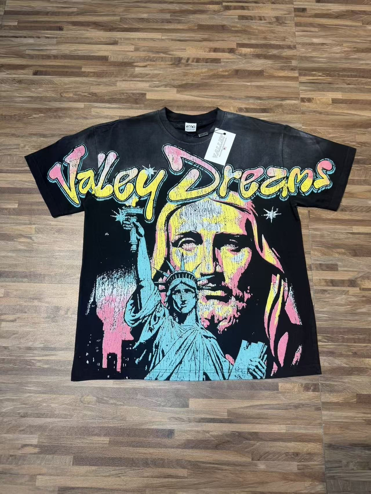 VALLEY Statue Portrait Graphic T-Shirt